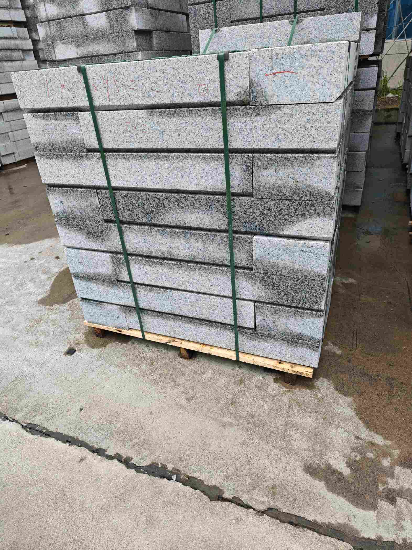 长治芙蓉白路牙石，马路牙子