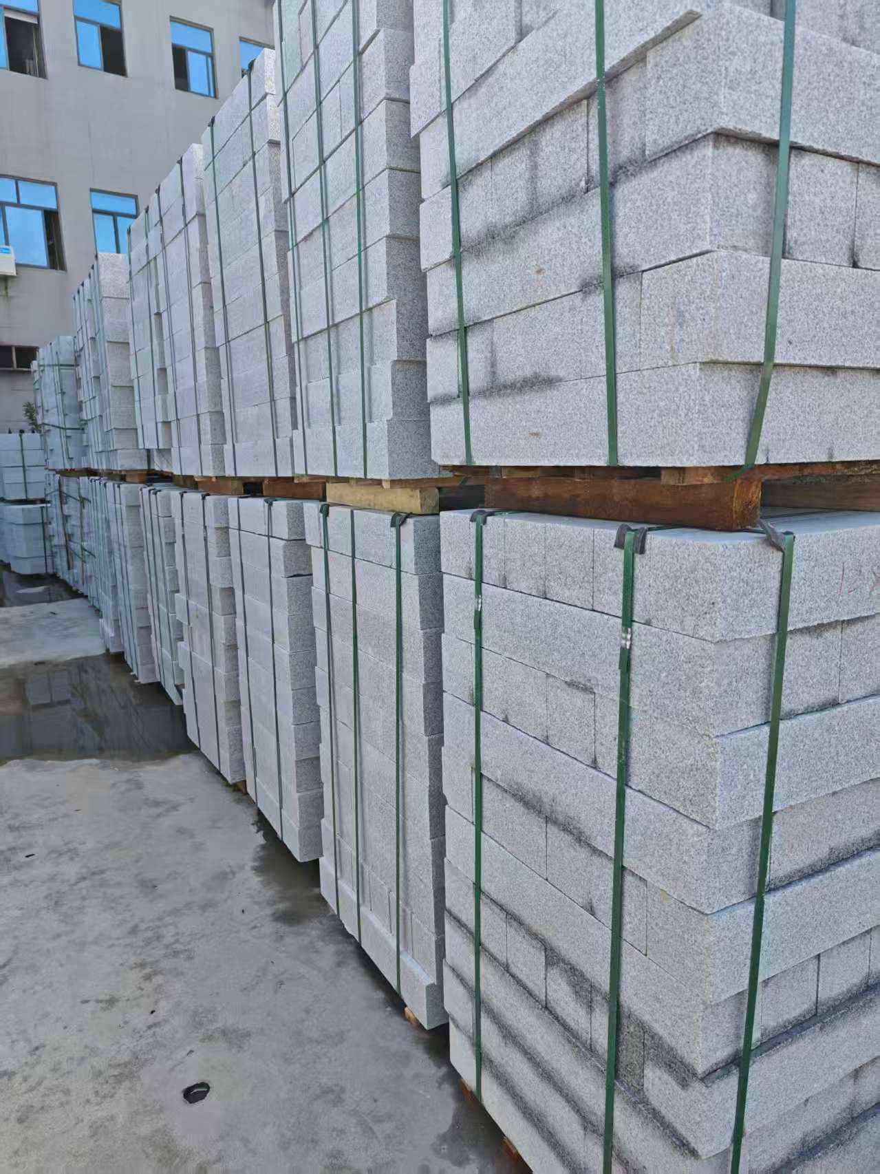 长治芝麻白路牙石，路侧石